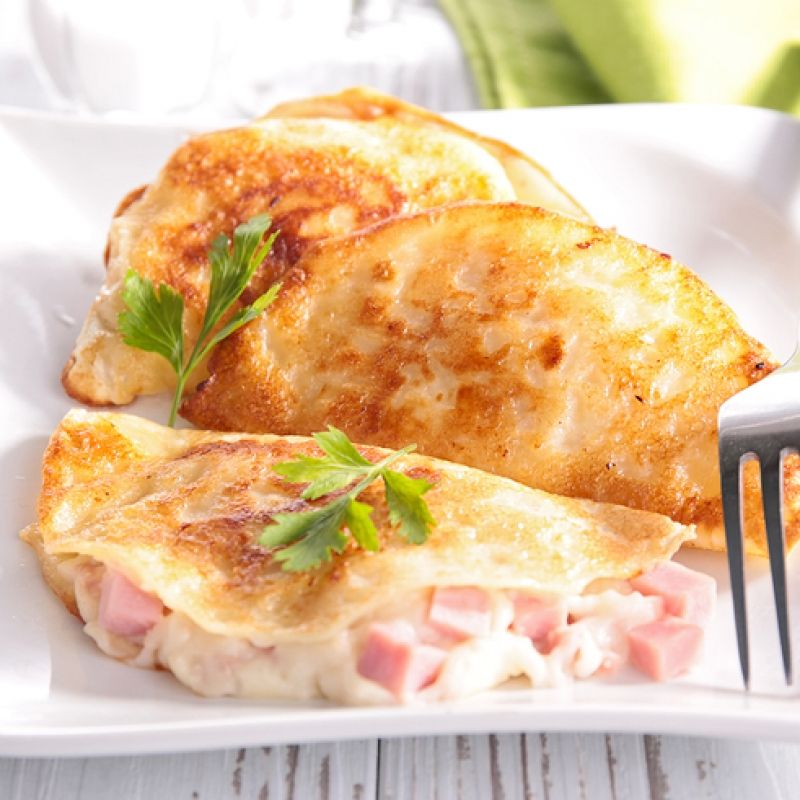 Cheese and Bechamel Sauce Crepe  - Schwangerschaftsernährung
