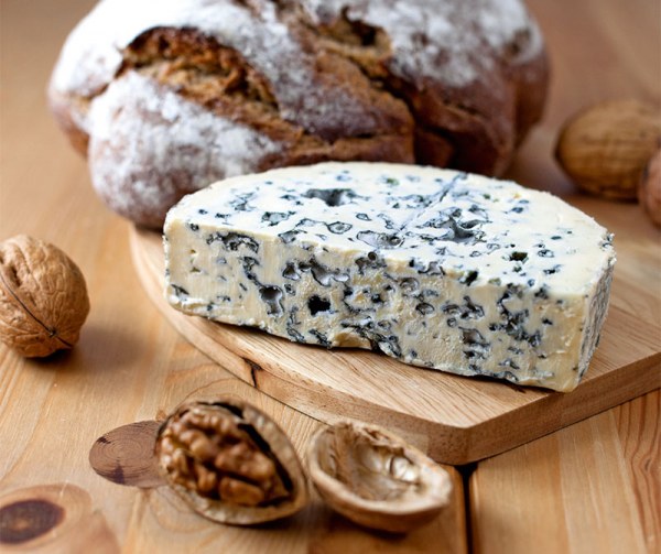 Fourme D'Ambert wurde im Vouvray verfeinert  - Schwangerschaftsernährung