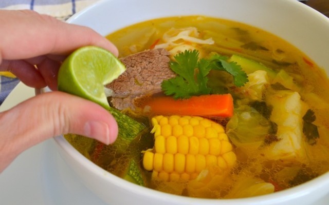 Caldo de carne y vegetales - Nutrición en el embarazo
