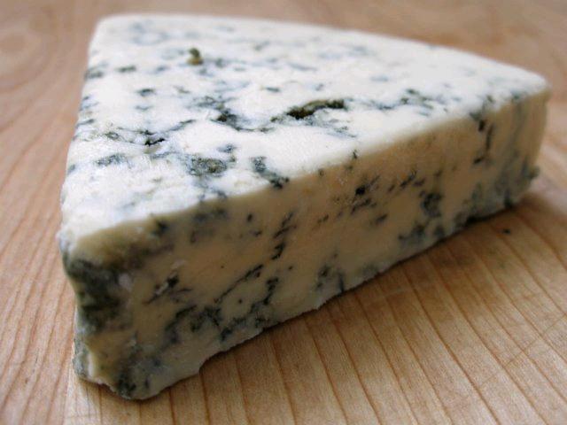 Blue to Cow's Milk Cheese  - Nutrição na gravidez